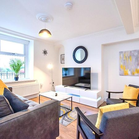 Casa One Hundred - A Beautiful 4 Bed House On The Beach Front Swansea Zewnętrze zdjęcie