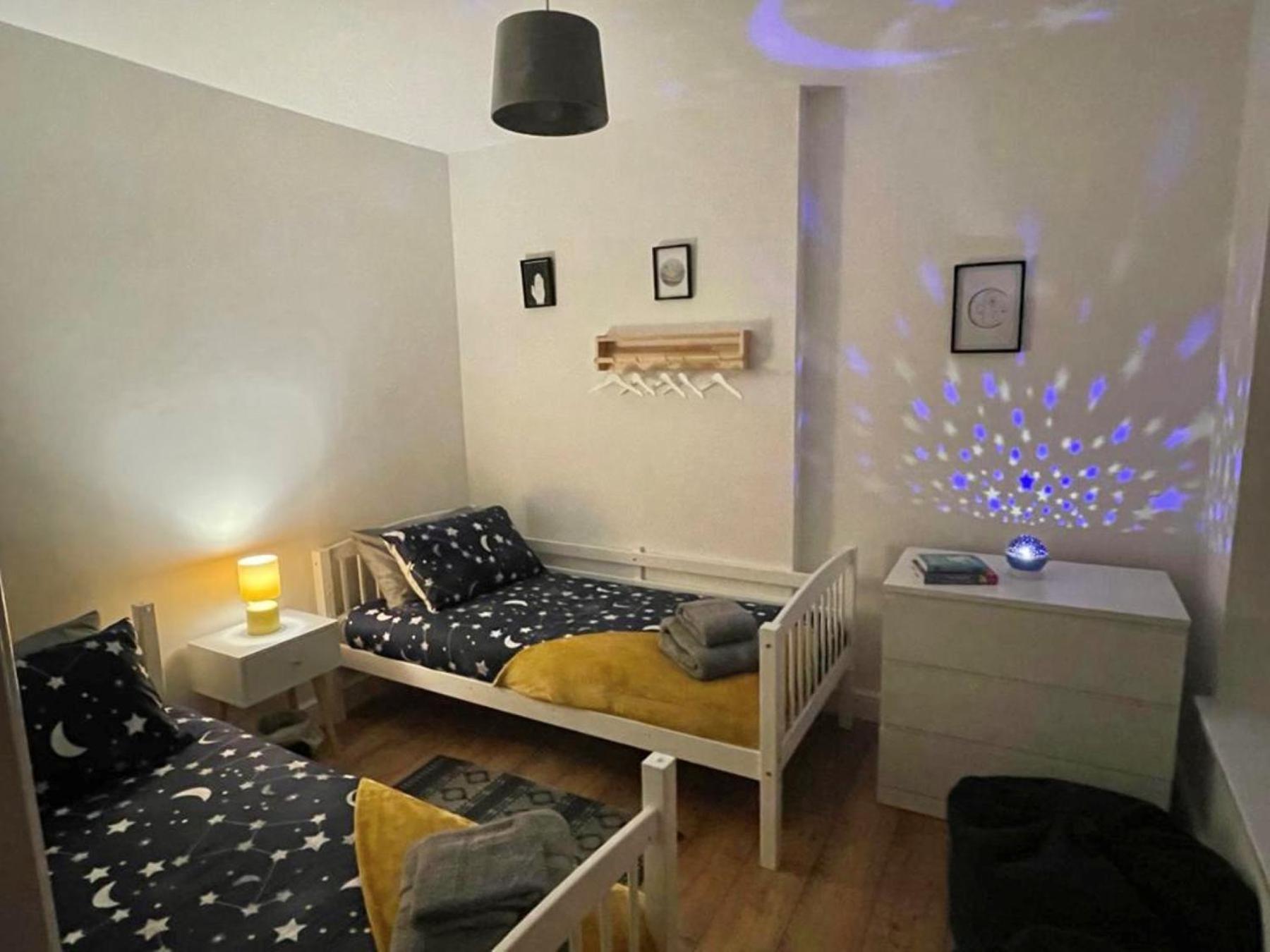 Casa One Hundred - A Beautiful 4 Bed House On The Beach Front Swansea Zewnętrze zdjęcie