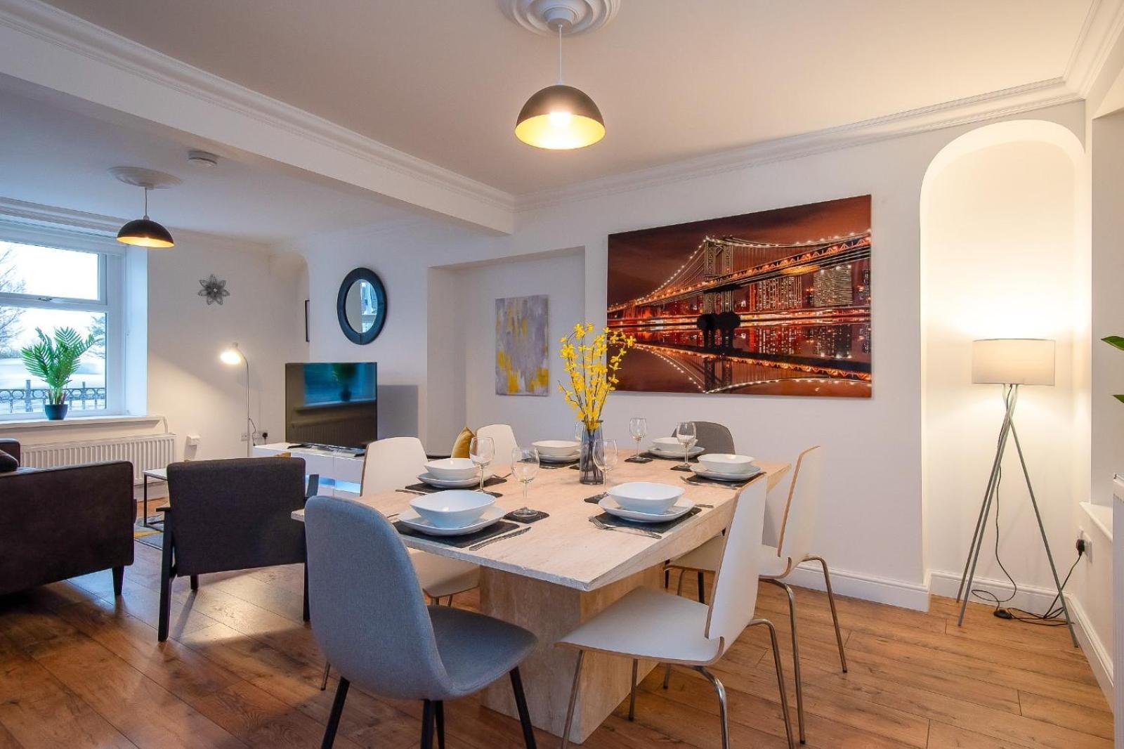 Casa One Hundred - A Beautiful 4 Bed House On The Beach Front Swansea Zewnętrze zdjęcie