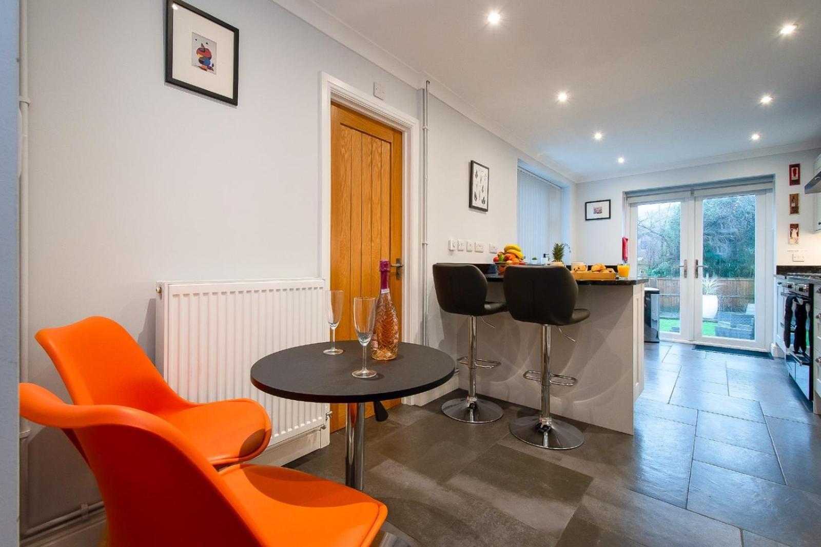 Casa One Hundred - A Beautiful 4 Bed House On The Beach Front Swansea Zewnętrze zdjęcie